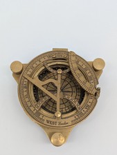 Messing Sonnenuhr mit Kompass